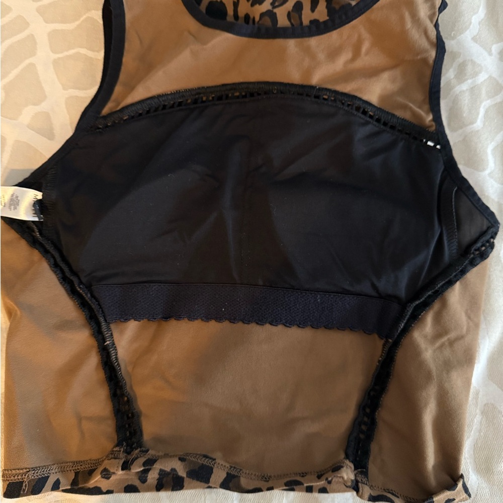 MICHI Leopard Print Crop Top - Black and Brown - Picture 5 of 5